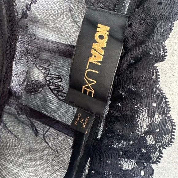 Lana Embroidered Tulle Ball Gown - Black - Picture 5 of 9